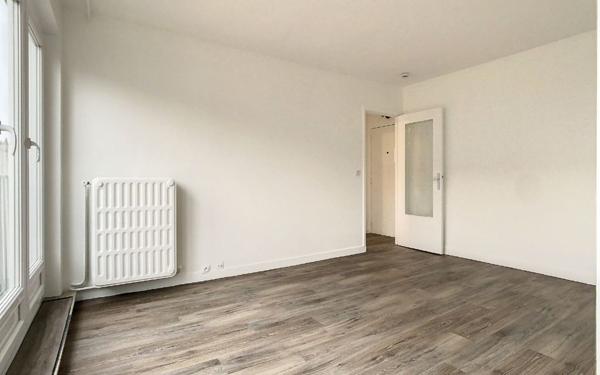 Appartement à louer    1 pièce •  Joinville-le-Pont
