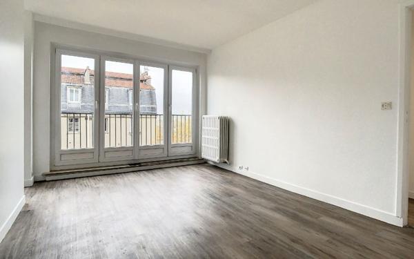 Appartement à louer    1 pièce •  Joinville-le-Pont