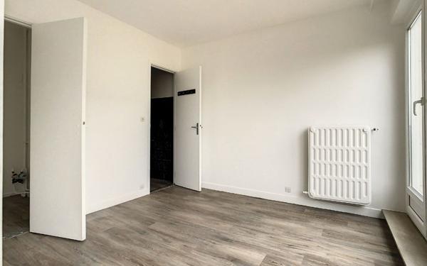 Appartement à louer    1 pièce •  Joinville-le-Pont