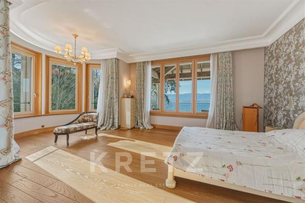 Chens-Sur-Léman: Majestueuse demeure d’exception pieds-dans-l ’eau