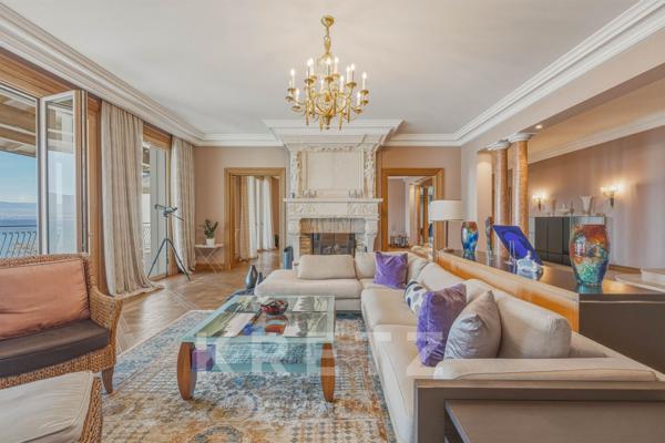 Chens-Sur-Léman: Majestueuse demeure d’exception pieds-dans-l ’eau