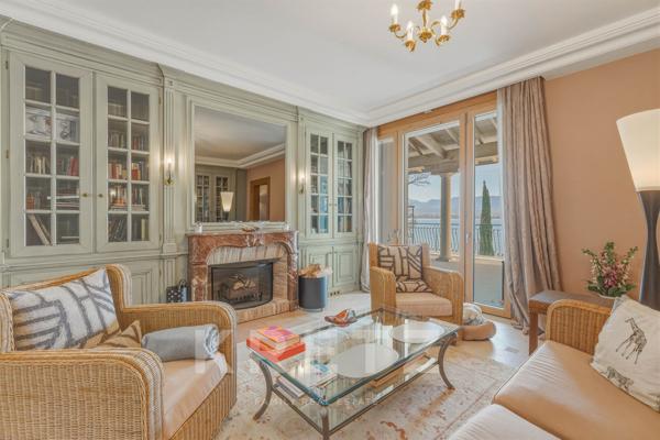 Chens-Sur-Léman: Majestueuse demeure d’exception pieds-dans-l ’eau