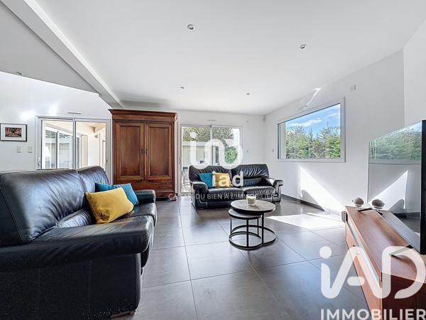 Maison à vendre 6 pièces 165 m² Genas