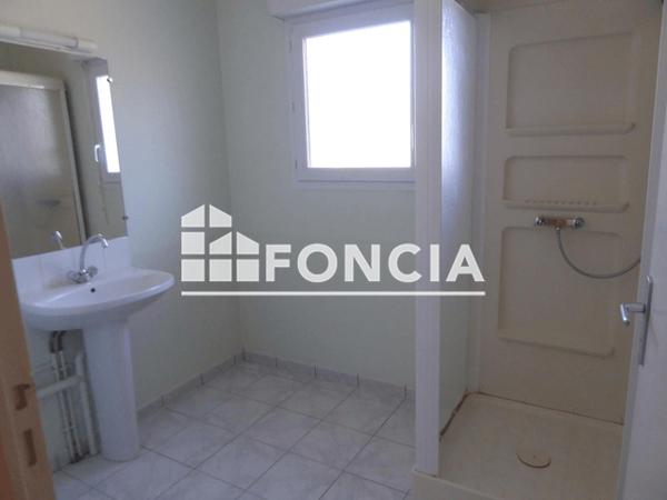 Location Appartement 2 pièces 46.23 m² - 62 AVENUE JEAN JAURES Laval 53000