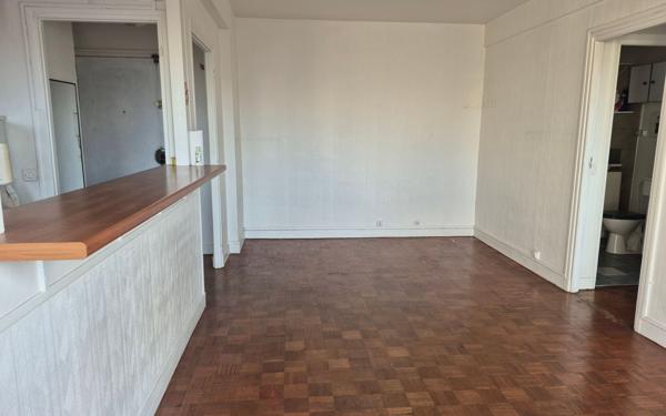 Appartement à vendre    2 pièces • 42,76 m2 Paris 13