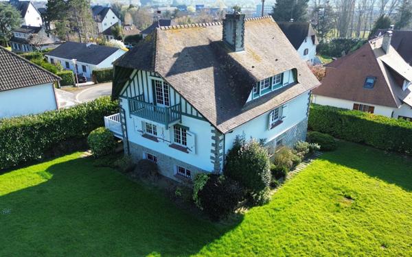 Maison à vendre    7 pièces • 209 m2 Touques