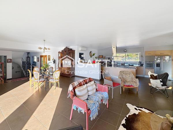 Maison d architecte 220m2 et garage 76 m2