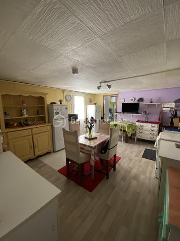 À seulement quelques minutes de Nogent-le-Roi et de la gare de Maintenon, découvrez cette maison familiale parfaitement entretenue offrant de beaux volumes et un cadre de vie agréable.

Édifiée sur un terrain clos de 590 m², cette maison lumineuse propose :

✨ Un vaste salon-séjour traversant baigné de lumière
✨ Une cuisine aménagée fonctionnelle
✨ 4 chambres confortables
✨ Une salle de bains avec double vasque
✨ WC indépendants

🔧 Un véritable atout : le sous-sol total aménagé de 80 m² comprenant :

✔ Grande cuisine d’été / espace réception de 20 m²
✔ Garage de 32 m²
✔ Atelier de 30 m²
✔ Nombreux espaces de rangement

🌿 À l’extérieur :

✔ Jardin clos et facile d’entretien
✔ Plusieurs espaces terrasse pour profiter des beaux jours
✔ Environnement calme et résidentiel

✅ Prestations confort :

Climatisation réversible
Double vitrage
Volets roulants électriques
Radiateurs à inertie
Maison très bien entretenue

📍 Situation idéale :

3 min de Nogent-le-Roi
12 min gare de Maintenon (Paris)
Écoles et commerces à proximité

Une maison fonctionnelle, chaleureuse et idéale pour une famille recherchant espace et tranquillité.

📞 À visiter sans tarder !