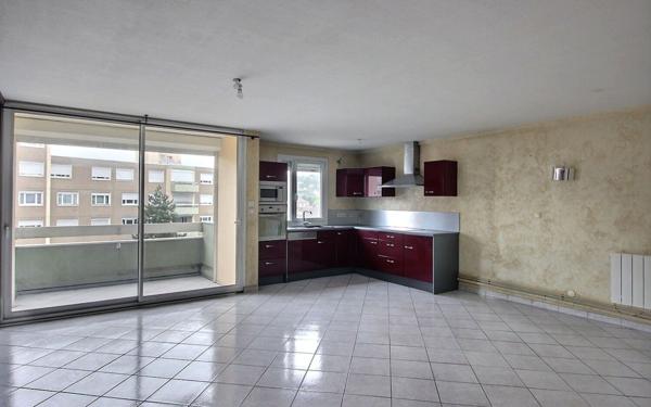 Appartement à vendre    3 pièces • 74,34 m2 Bourgoin-Jallieu