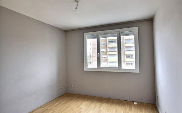 Appartement à vendre    3 pièces • 74,34 m2 Bourgoin-Jallieu
