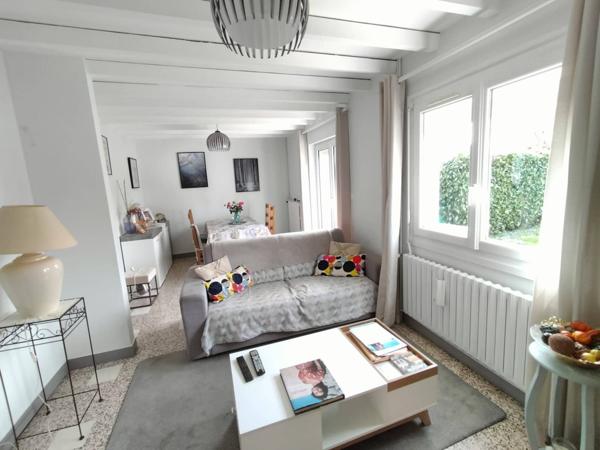 Maison 4 pièces de 75 m² au calme avec garage, sous-sol et terrain de 356 m²