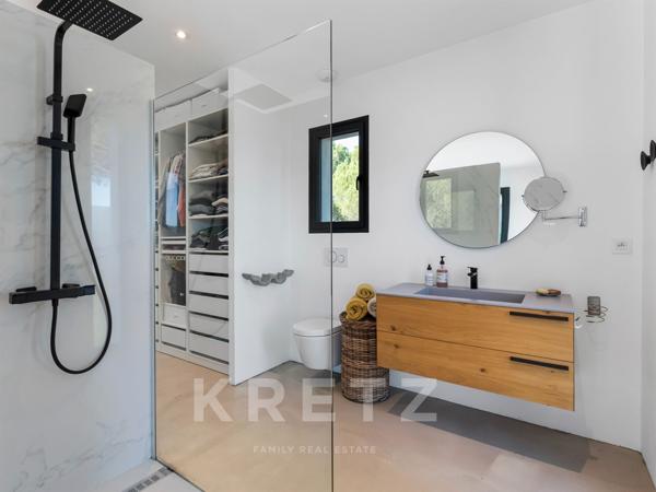 Villa contemporaine dans les vignes