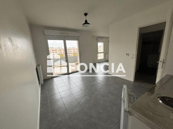 À vendre Studio 31.53 m² - Décines-charpieu 69150