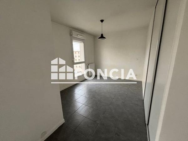 À vendre Studio 31.53 m² - Décines-charpieu 69150
