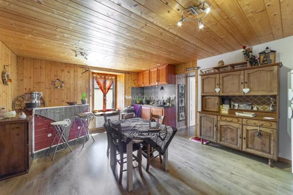 Vente                                                      Immeuble
                        
                                         309 m2                     à Le Russey