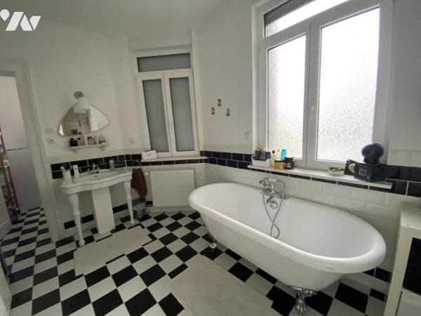 CENTRE VILLE Maison 6 CHS