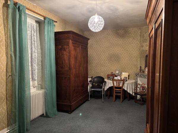 Cérilly – Maison de campagne avec dépendance sur un terrain de 3276 m² Cérilly (03350)