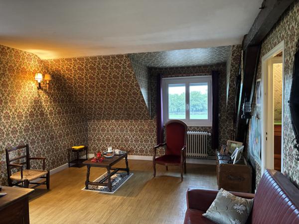 Cérilly – Maison de campagne avec dépendance sur un terrain de 3276 m² Cérilly (03350)