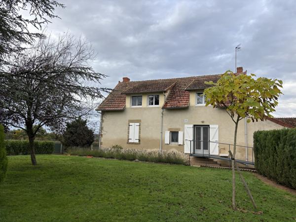 Cérilly – Maison de campagne avec dépendance sur un terrain de 3276 m² Cérilly (03350)