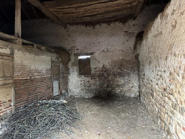 Cérilly – Maison de campagne avec dépendance sur un terrain de 3276 m² Cérilly (03350)