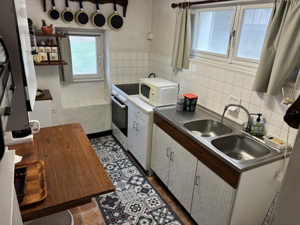 Cérilly – Maison de campagne avec dépendance sur un terrain de 3276 m² Cérilly (03350)