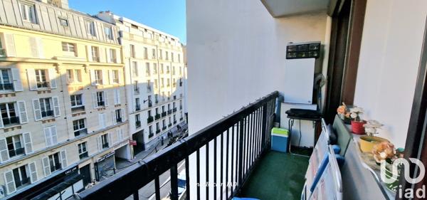Appartement 3 pièces de 66 m² à Paris (75012)