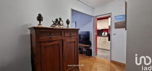 Appartement 3 pièces de 66 m² à Paris (75012)