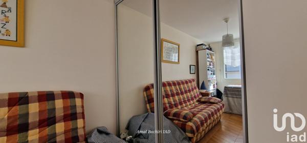 Appartement 3 pièces de 66 m² à Paris (75012)