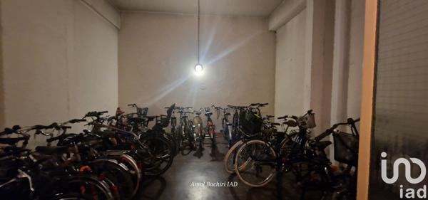 Appartement 3 pièces de 66 m² à Paris (75012)