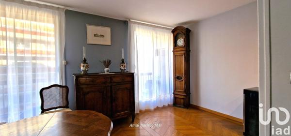 Appartement 3 pièces de 66 m² à Paris (75012)