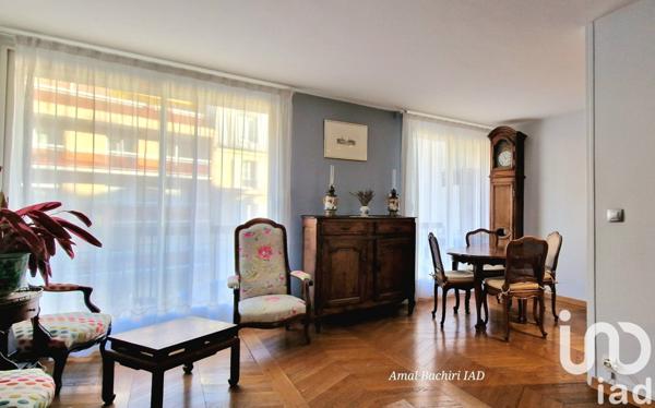 Appartement 3 pièces de 66 m² à Paris (75012)
