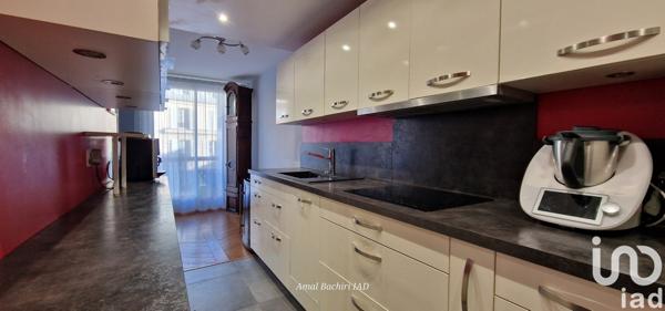 Appartement 3 pièces de 66 m² à Paris (75012)