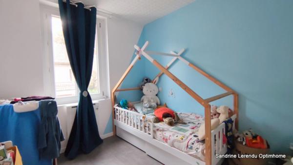 Maison de ville rénovée – Décoration tendance & coup de cœur assuré – 5 pièces Amfreville-la-Mivoie- Accès direct Rouen Rive droite