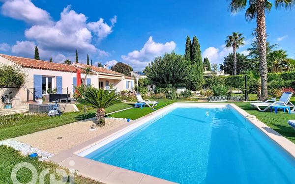 Maison à vendre    6 pièces •  Le Beausset