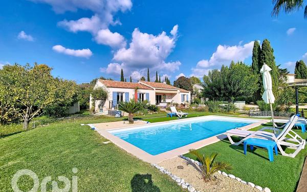 Maison à vendre    6 pièces •  Le Beausset