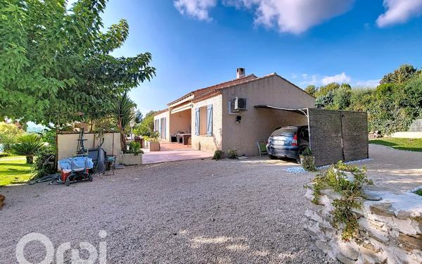 Maison à vendre    6 pièces •  Le Beausset