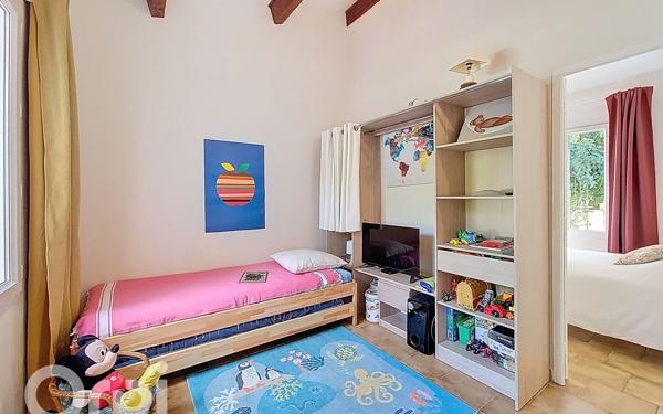 Maison à vendre    6 pièces •  Le Beausset