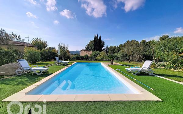 Maison à vendre    6 pièces •  Le Beausset