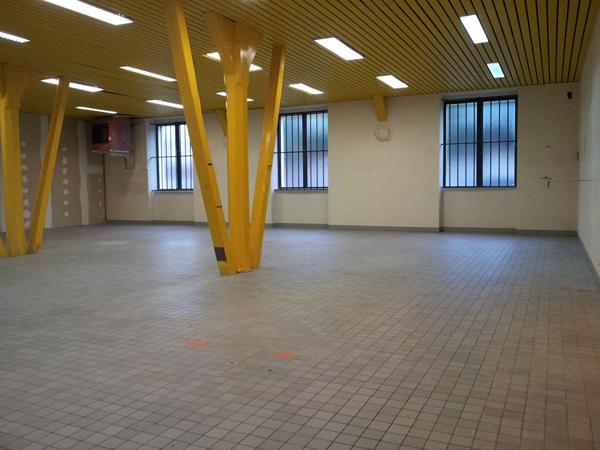 A VENDRE -BUREAUX / SURFACE DE VENTE / STOCKAGE - CENTRE VILLE FOURCHAMBAULT