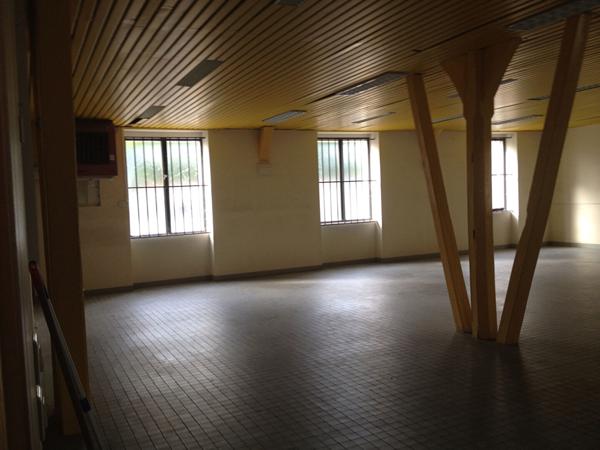 A VENDRE -BUREAUX / SURFACE DE VENTE / STOCKAGE - CENTRE VILLE FOURCHAMBAULT