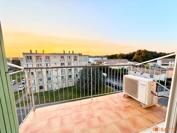 Appartement 2 chambres Balcon Cave et loggia.