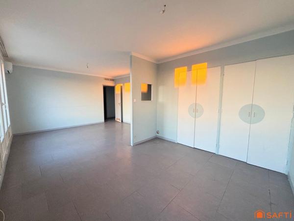 Appartement 2 chambres Balcon Cave et loggia.