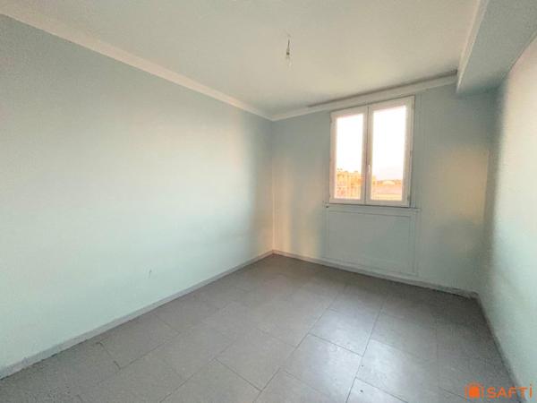 Appartement 2 chambres Balcon Cave et loggia.