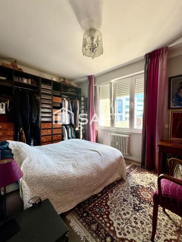 Lille T4 – 101 m², vue Treille, gares à 6 minutes à pied