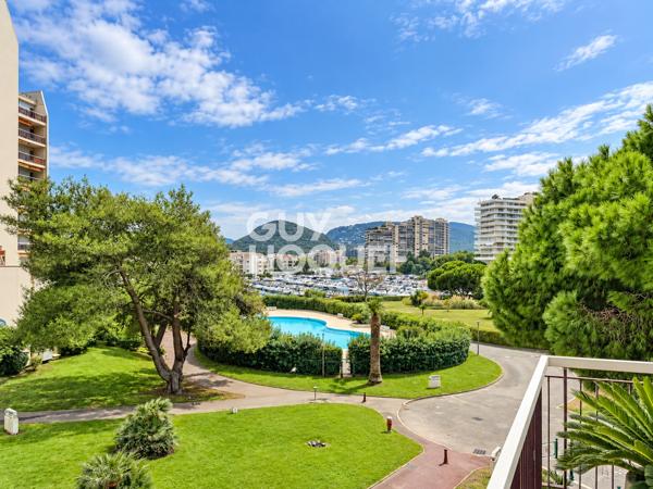 Appartement 4 pièces à vendre avec vue marina et mer à Mandelieu La Napoule