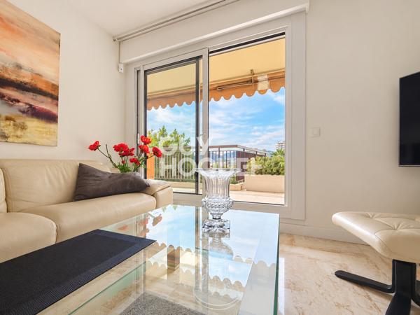 Appartement 4 pièces à vendre avec vue marina et mer à Mandelieu La Napoule
