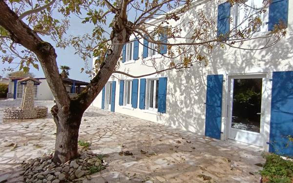 Maison à vendre    7 pièces •  Sainte-Soulle