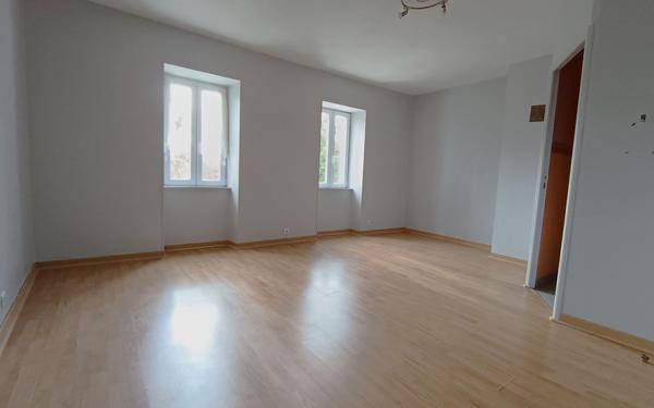 Maison à vendre    7 pièces •  Sainte-Soulle