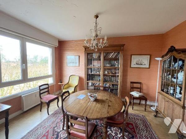 Uniquement chez votre Notaire.
Notre Service Immobilier vous propose ce magnifique appartement...