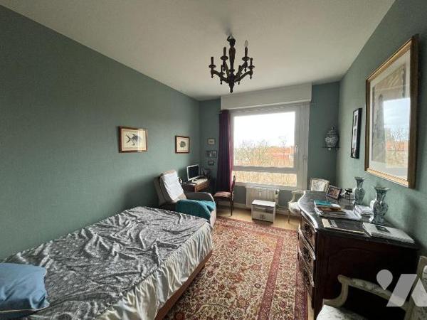 Uniquement chez votre Notaire.
Notre Service Immobilier vous propose ce magnifique appartement...